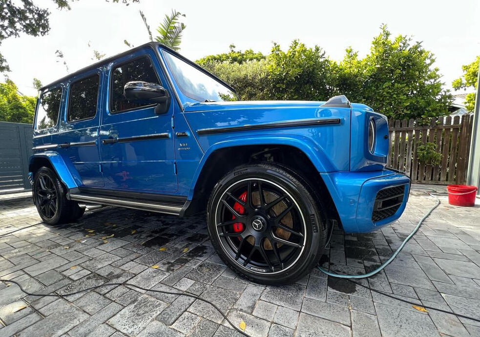 With Supreme Detailing Mobile Carwash, scheduling your car care couldn't be easier.